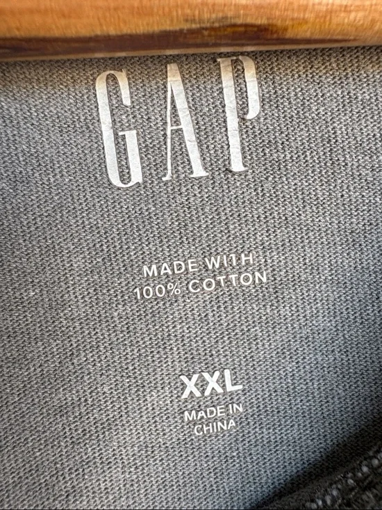 GAP Vintage-Style Green Tee - Picture 3 of 5